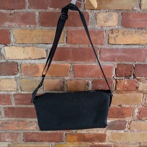 Bellroy Water Resistant Cross-Body Sling